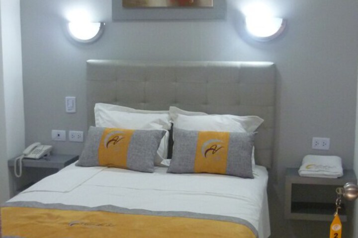 Room 10 of 31