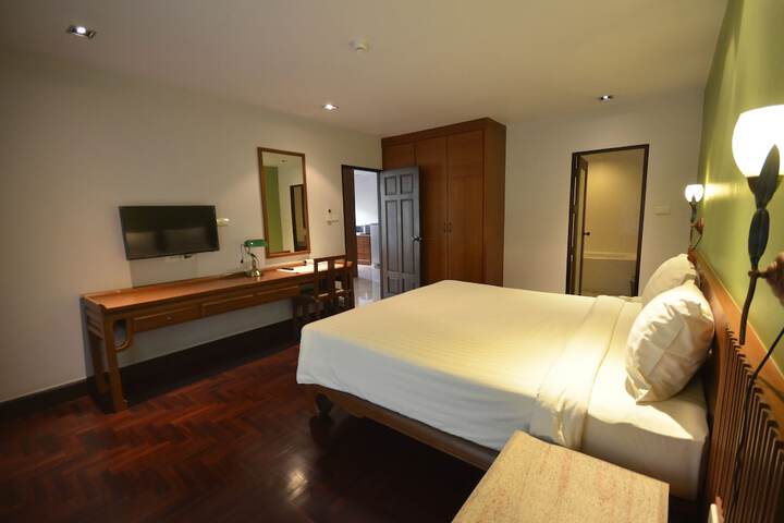 Room 16 of 35