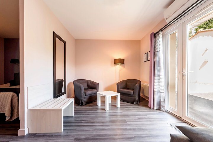 Room 5 of 27