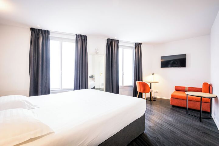 Room 44 of 109