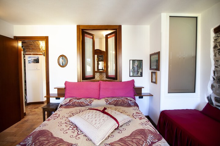 Room 15 of 235