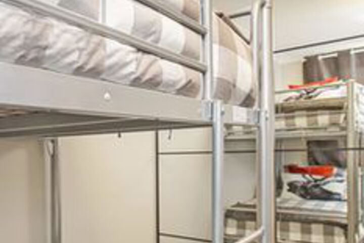 Room 4 of 15
