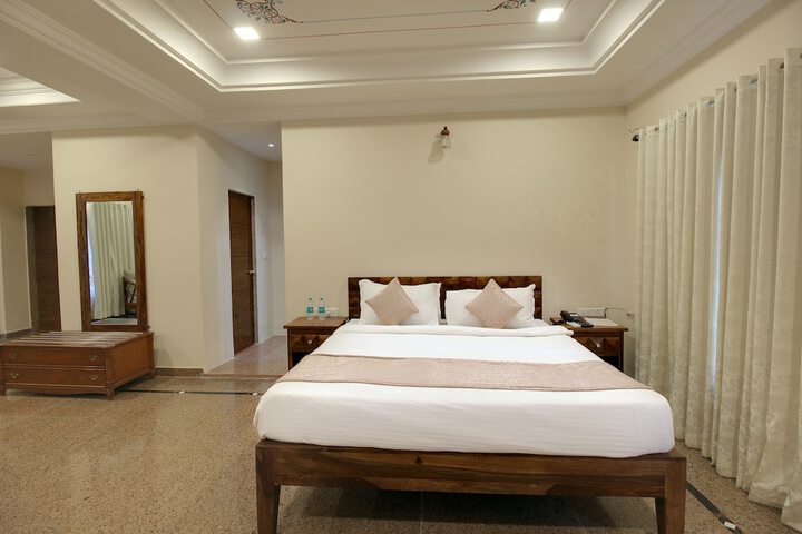 Room 26 of 59
