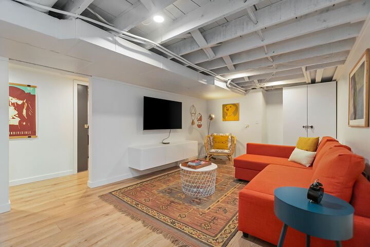 Room 7 of 23