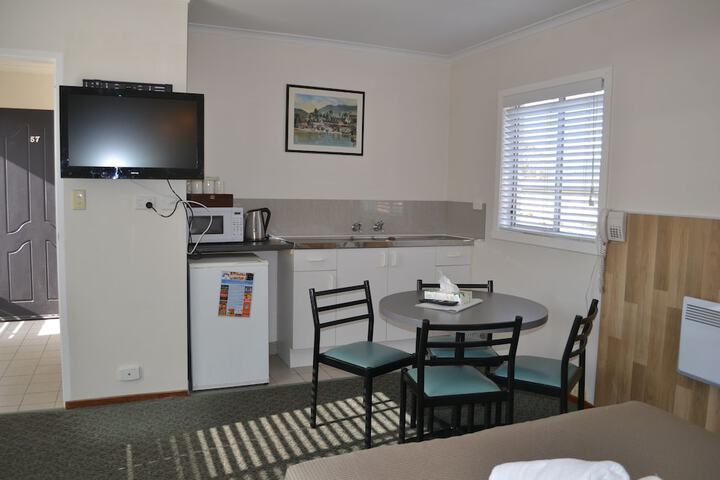 Room 21 of 46