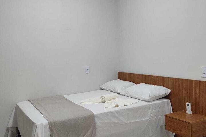 Room 3 of 49
