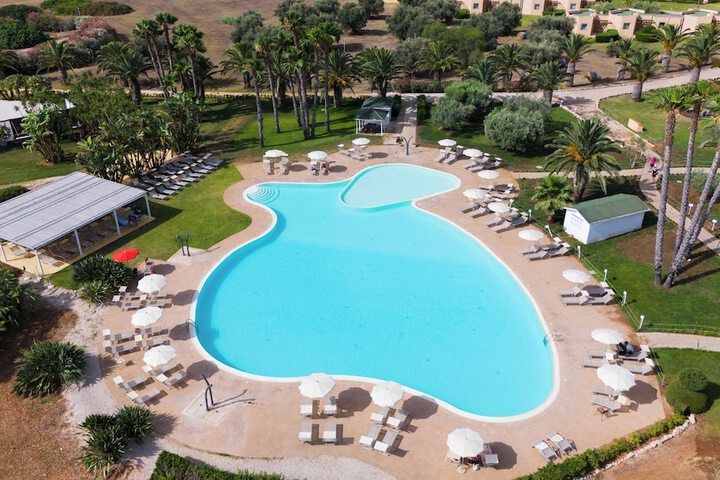 Hotel with Pool