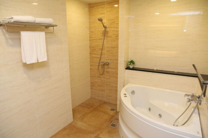 Room 72 of 113