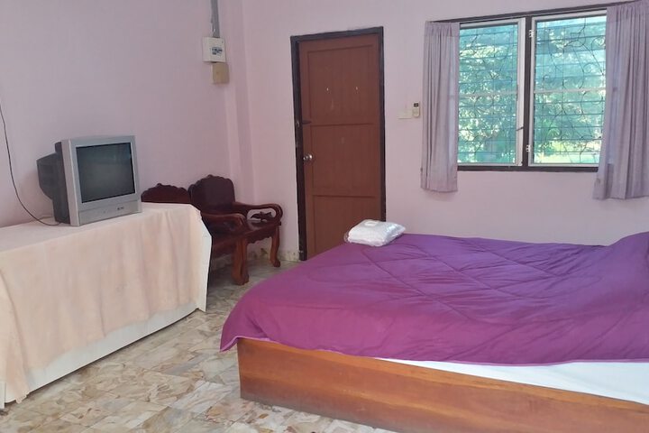 Room 9 of 31