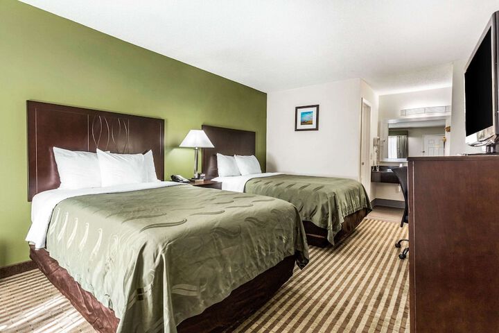Double Accessible King Size Bed (4 of 11)