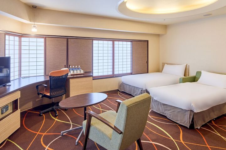 Room 26 of 145