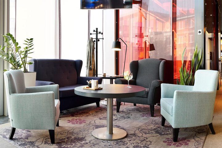 Guest Lobby