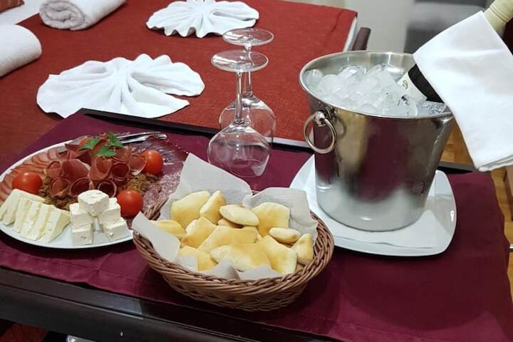 Dining 53 of 66