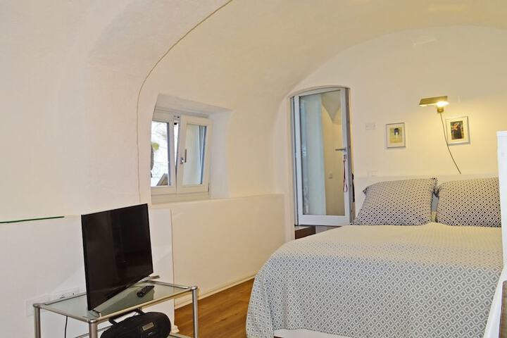 Room 3 of 14