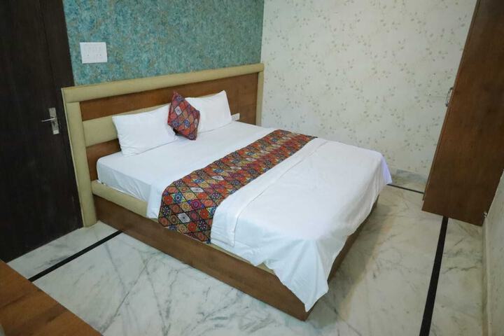 Room 8 of 58