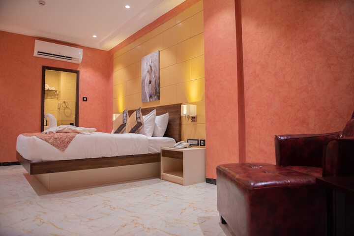 Room 5 of 31