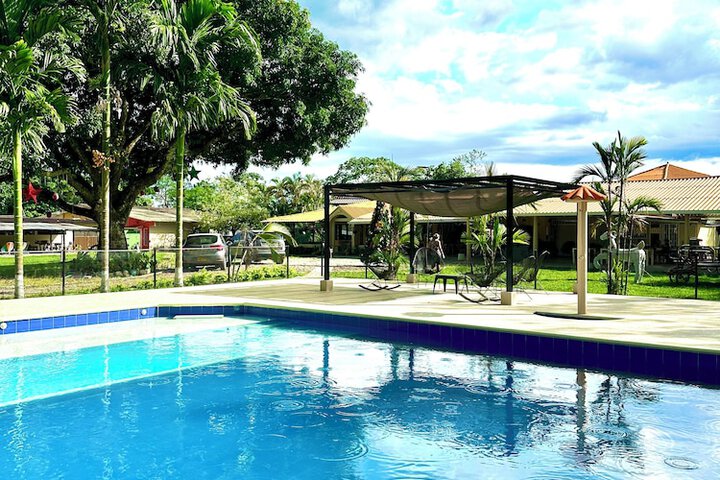 Pool 18 of 27