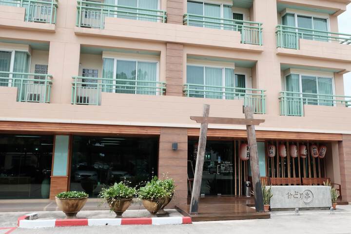 Hotel 82 of 89