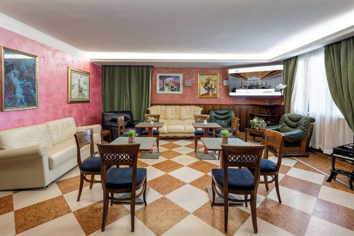 Hotel Interior 6 of 77