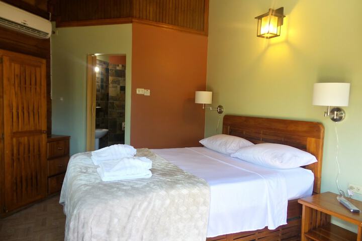 Room 8 of 31