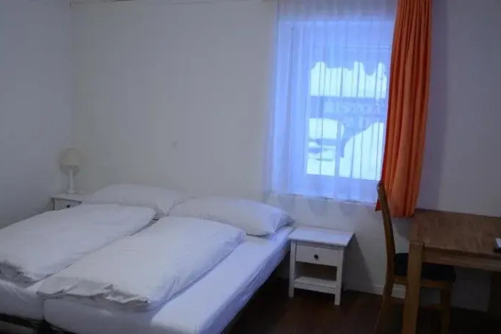 Room 3 of 14