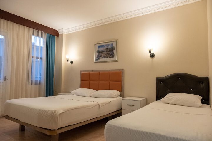 Room 16 of 27