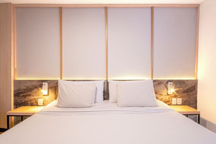Room 32 of 60