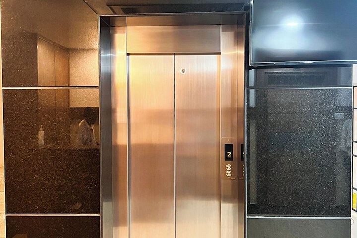 Ballroom/Hall 20 of 24