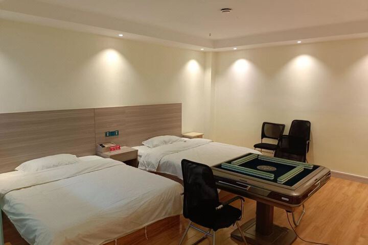 Xingda Hotel (Wanda Huqi Subway Station)