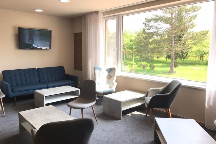Room 8 of 15