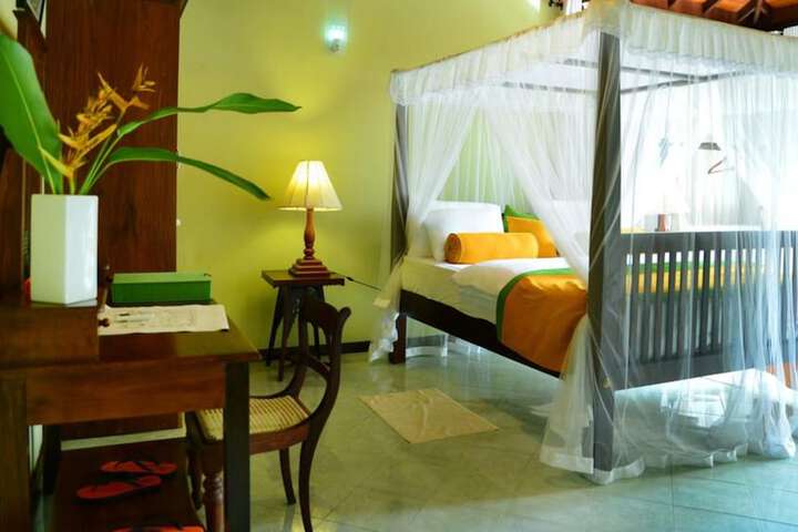 Room 5 of 42