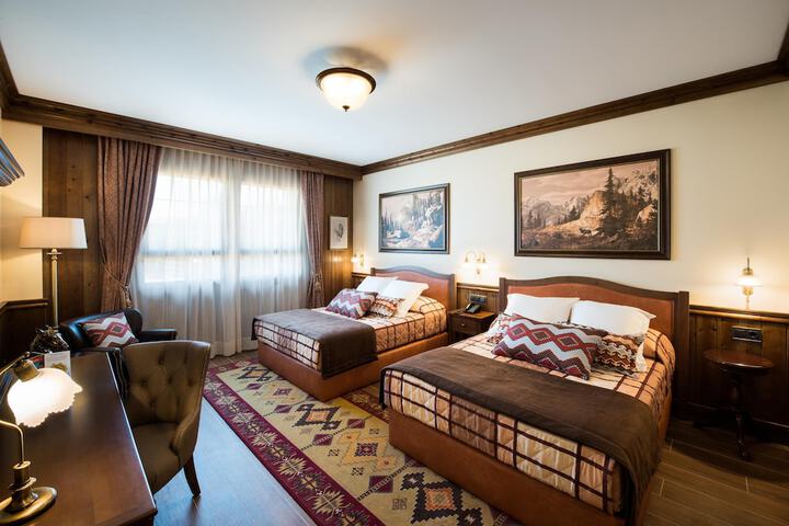 Room 5 of 37