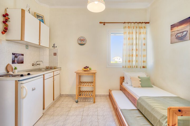 Room 10 of 43