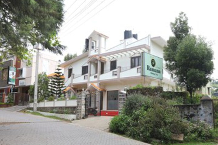 OYO 13838 Ramana Holiday Inn
