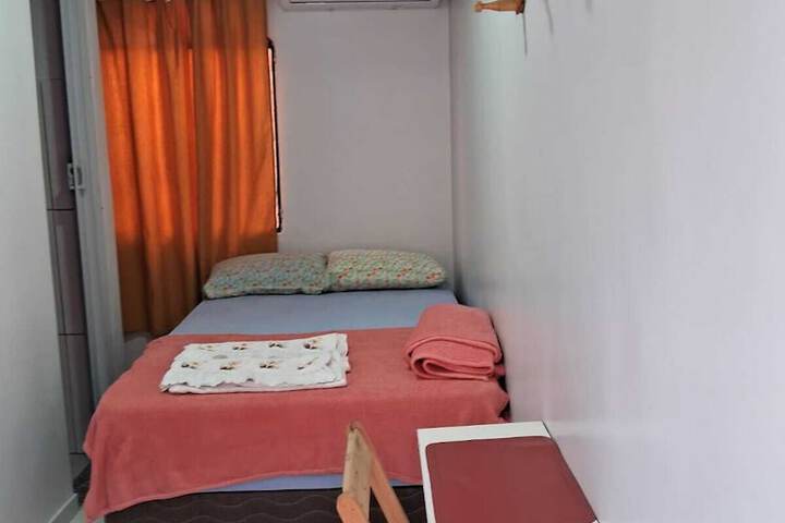 Room 10 of 19