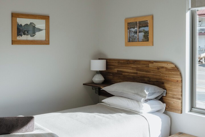 Room 15 of 105