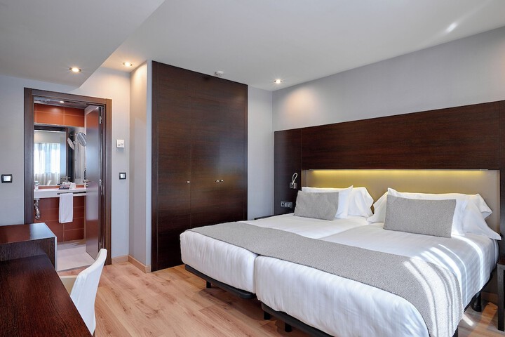 Room 5 of 81