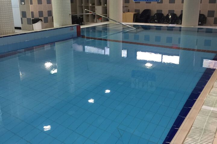 Hotel Pool