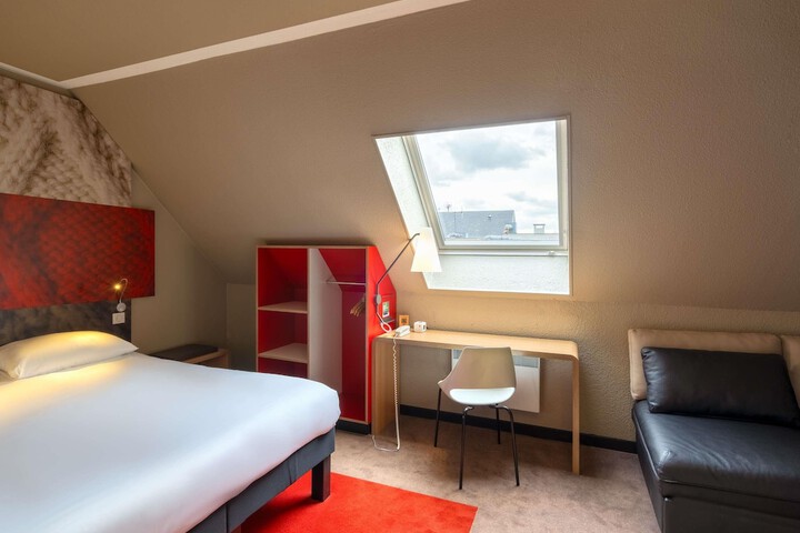 Room 62 of 97