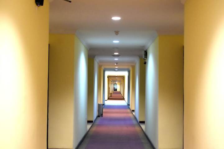 Ballroom/Hall 23 of 26