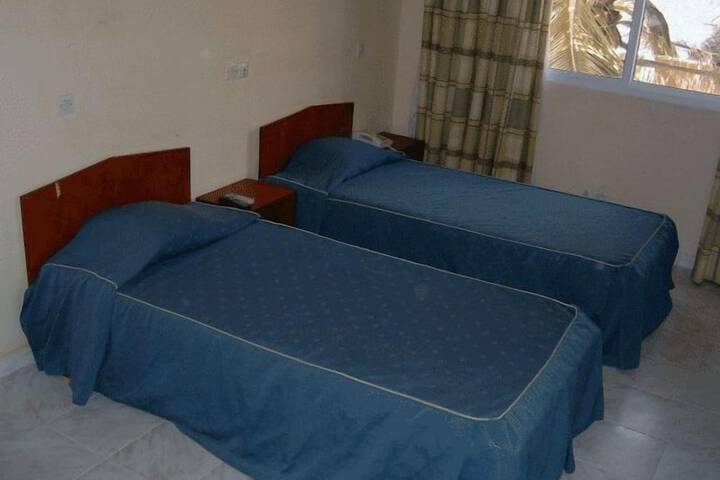 Room 8 of 27