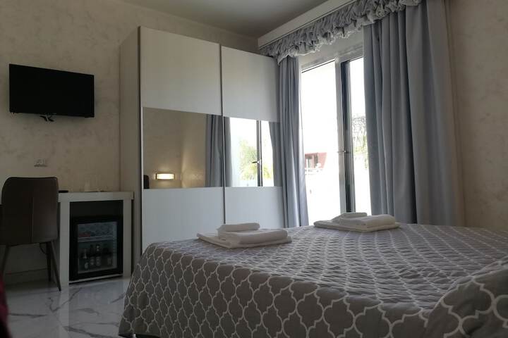 Room 22 of 89