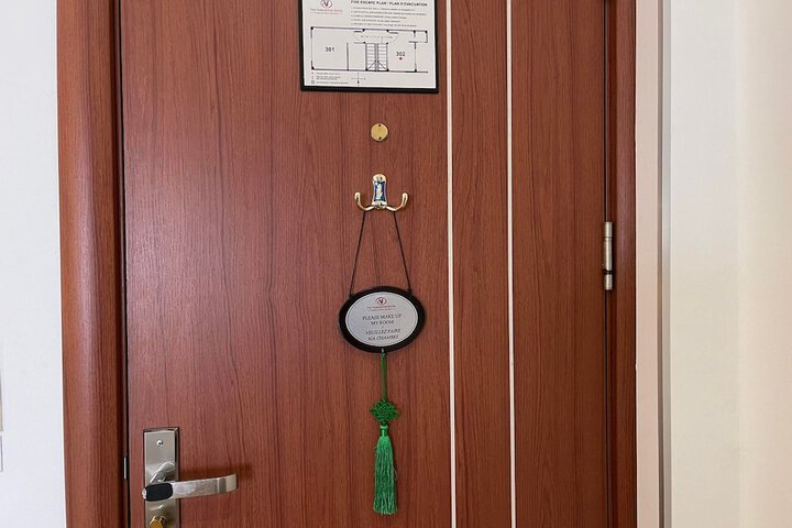 Room 17 of 30