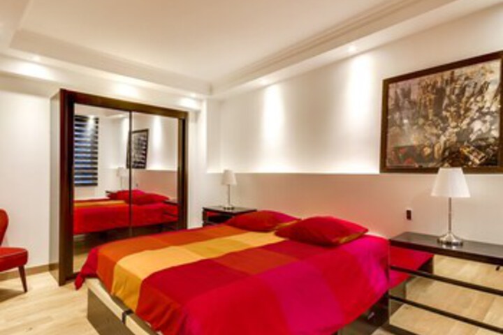 Room 25 of 27