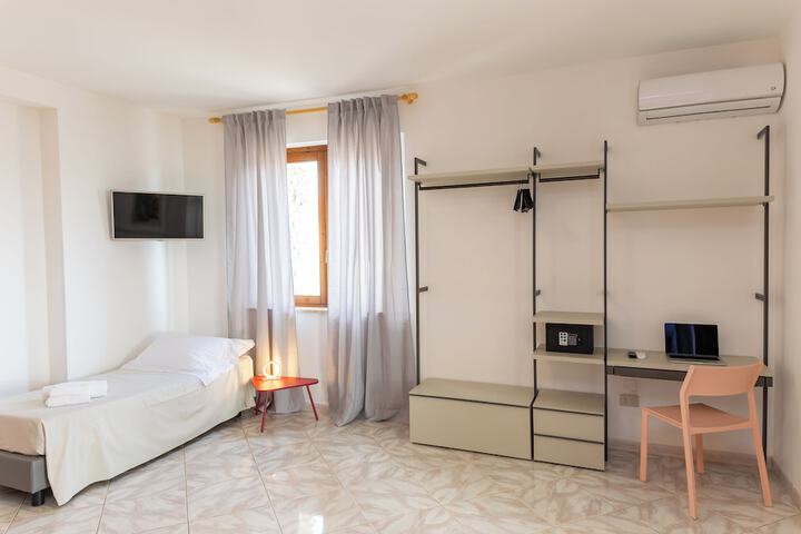 Room 28 of 95