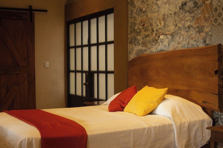 Room 5 of 26