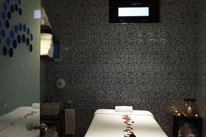 Room 33 of 54