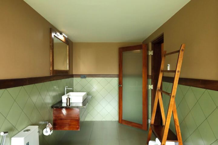 Room 30 of 52