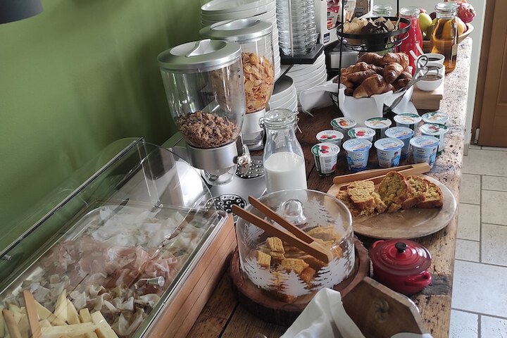 Breakfast/Coffee Service 92 of 152