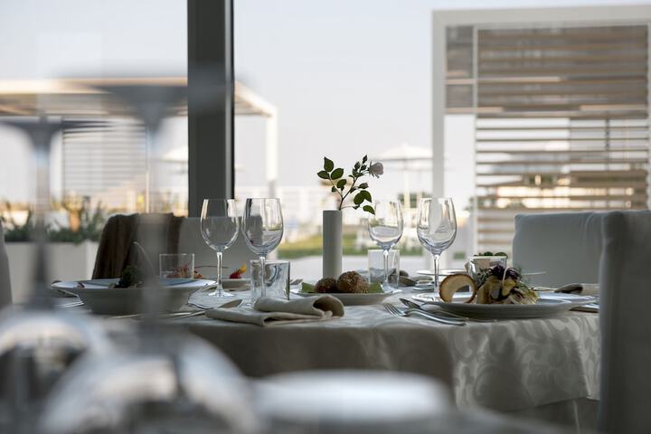 Dining 43 of 79